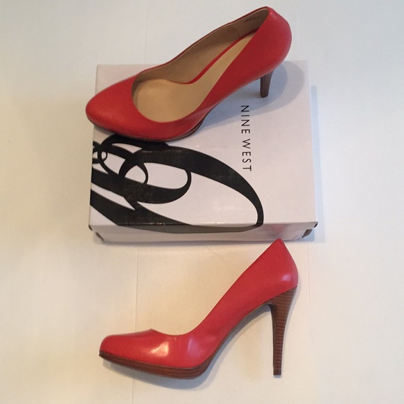 nine west orange pumps
